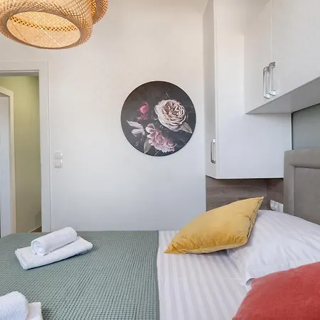 Apartment Zsuzsa's Place - Peaceful Sea View Flat