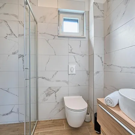 Apartament Zsuzsa's Place - Peaceful Sea View Flat